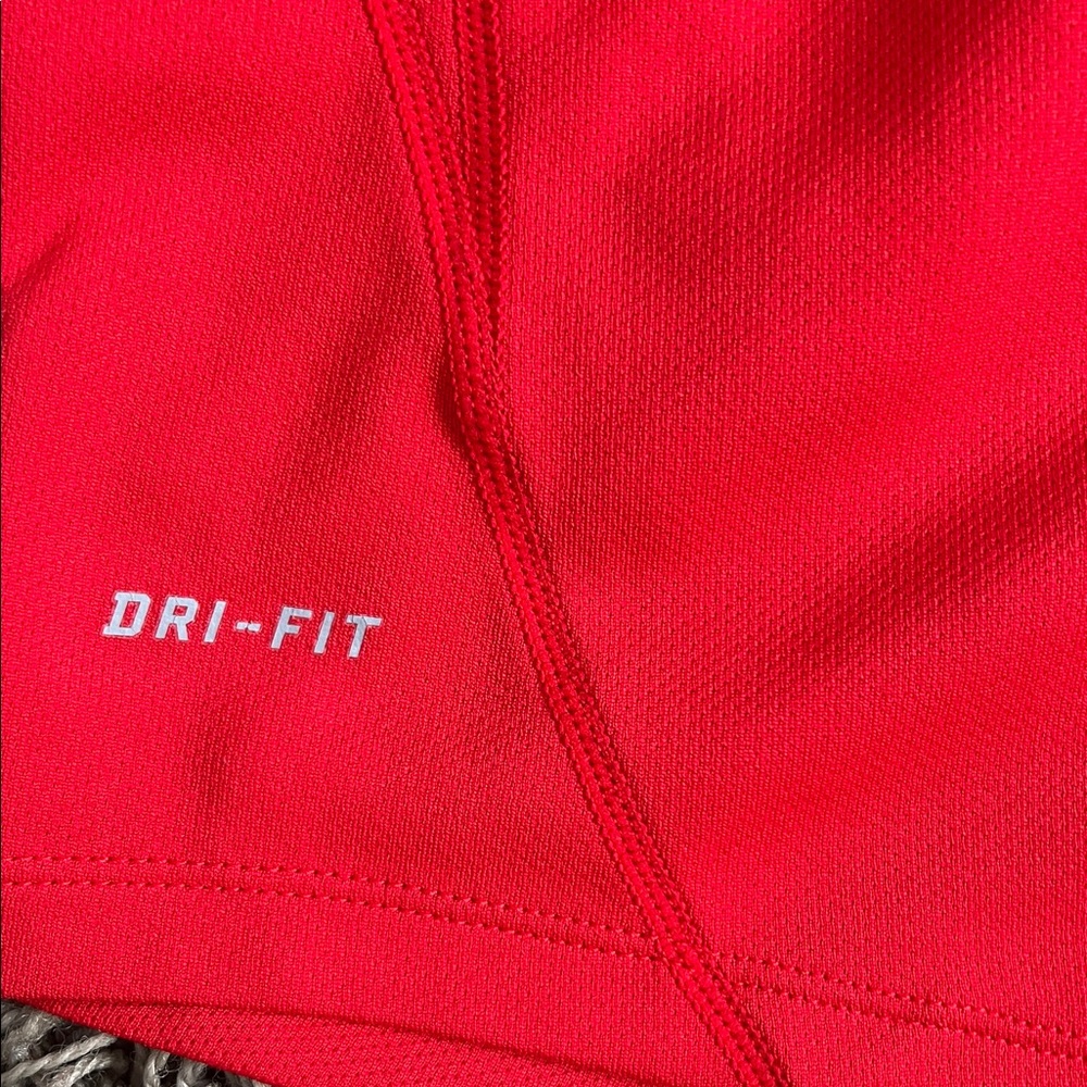 Nike: Men's Long Sleeve Training Top - University RED/Cool - Picture 5 of 6